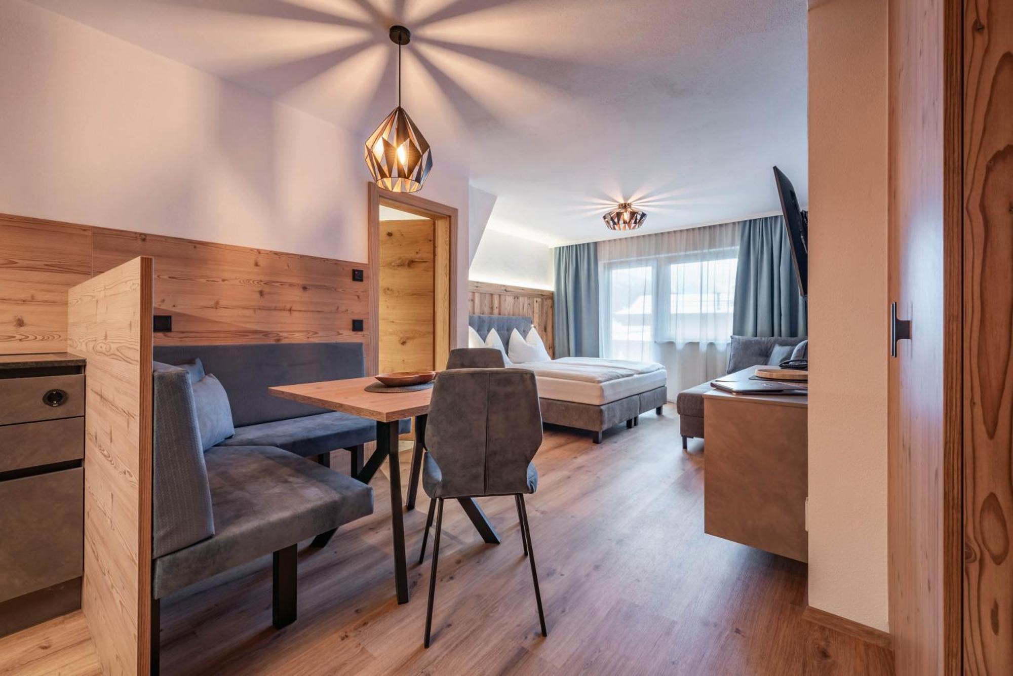 Montana Apartments Mayrhofen Exterior photo