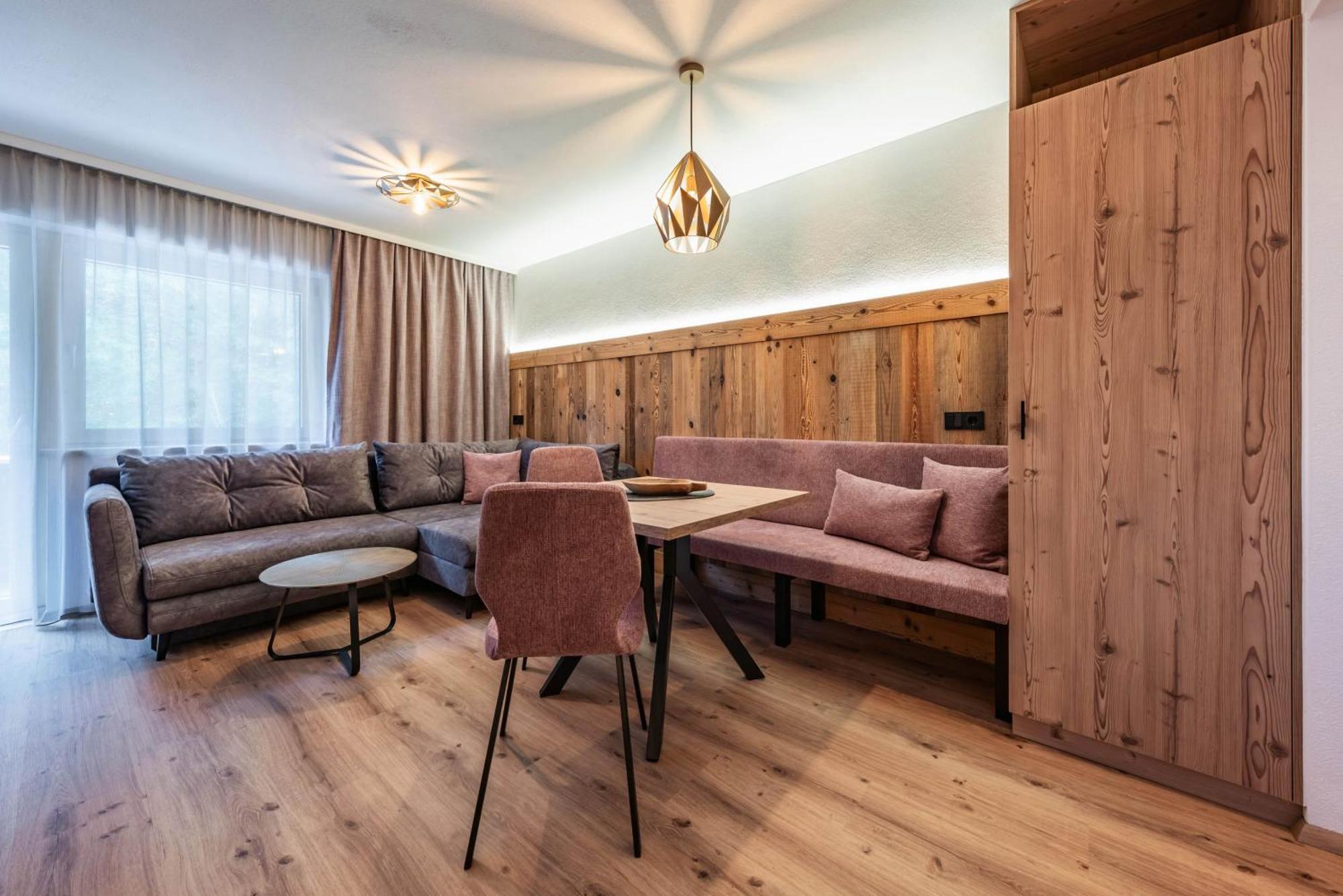 Montana Apartments Mayrhofen Exterior photo